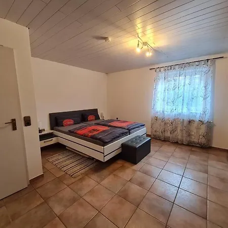 4-zimmer In Διαμέρισμα